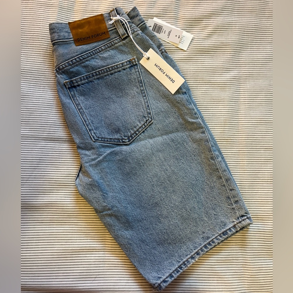 NWT* denim forum (aritzia) denim short